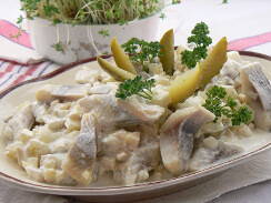 Śledzie w śmietanie