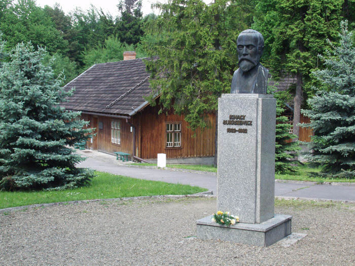 Musée de l’industrie pétrolière à Bóbrka